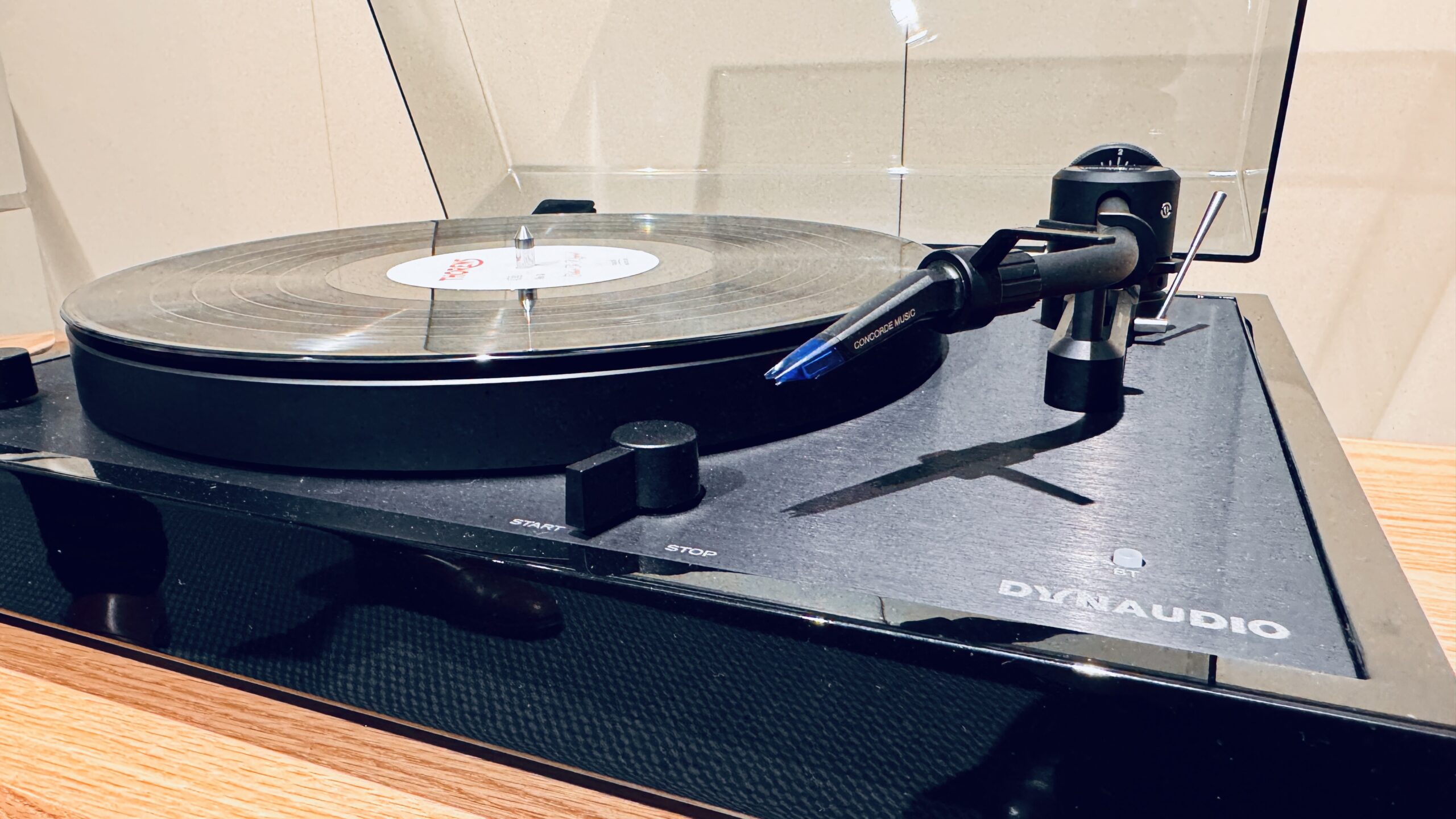 Dynaudio sử dụng đầu cartridge Concorde Music Blue mới nhất của Ortofon. Ảnh: Tech Reviews