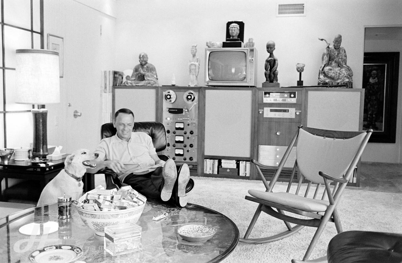 Đang tải tinhte_frank_sinatra_hifi_system.jpg…