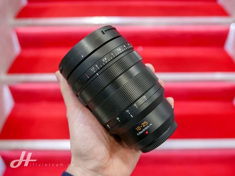 Đang tải Panasonic-Leica-DG-Vario-Summilux-10-25-mm-f1.7-MFT-lens-8.jpg…