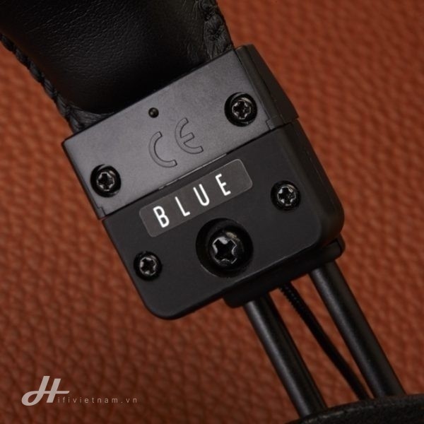 Dekoni Audio hợp tác với Fostex phát hành tai nghe Dekoni Blue