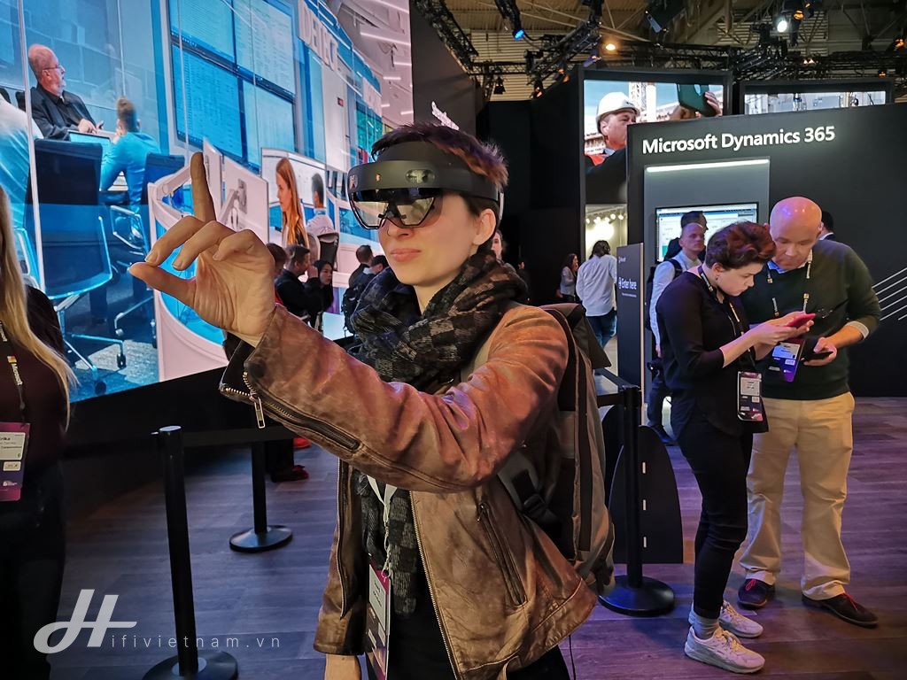 HoloLens 2 – Chiếc tai nghe kiêm kính thực tế ảo “sang chảnh” của Microsoft ảnh 5