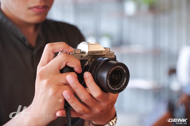 Đánh giá Fujifilm X-T100: ứng viên entry level tiềm năng, thừa hưởng nhiều ưu điểm từ đàn anh cao cấp - Ảnh 5.