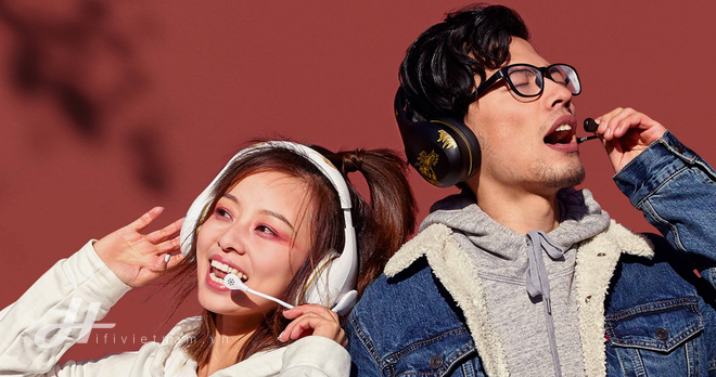 Xiaomi ra mắt tai nghe không dây Mi Bluetooth Karaoke Headphones Forbidden City Edition - Ảnh 1.