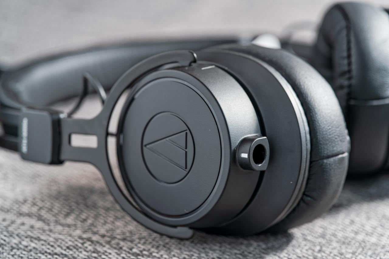 Trên tay Audio-Technica M60X - Chất âm trung tính, thiết kế gọn gàng